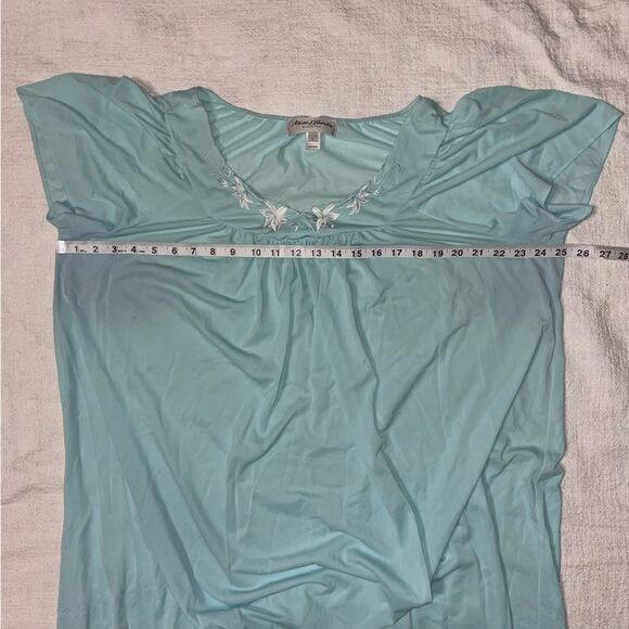 Vintage Miss Elaine Classics Nightgown - Picture 5 of 9